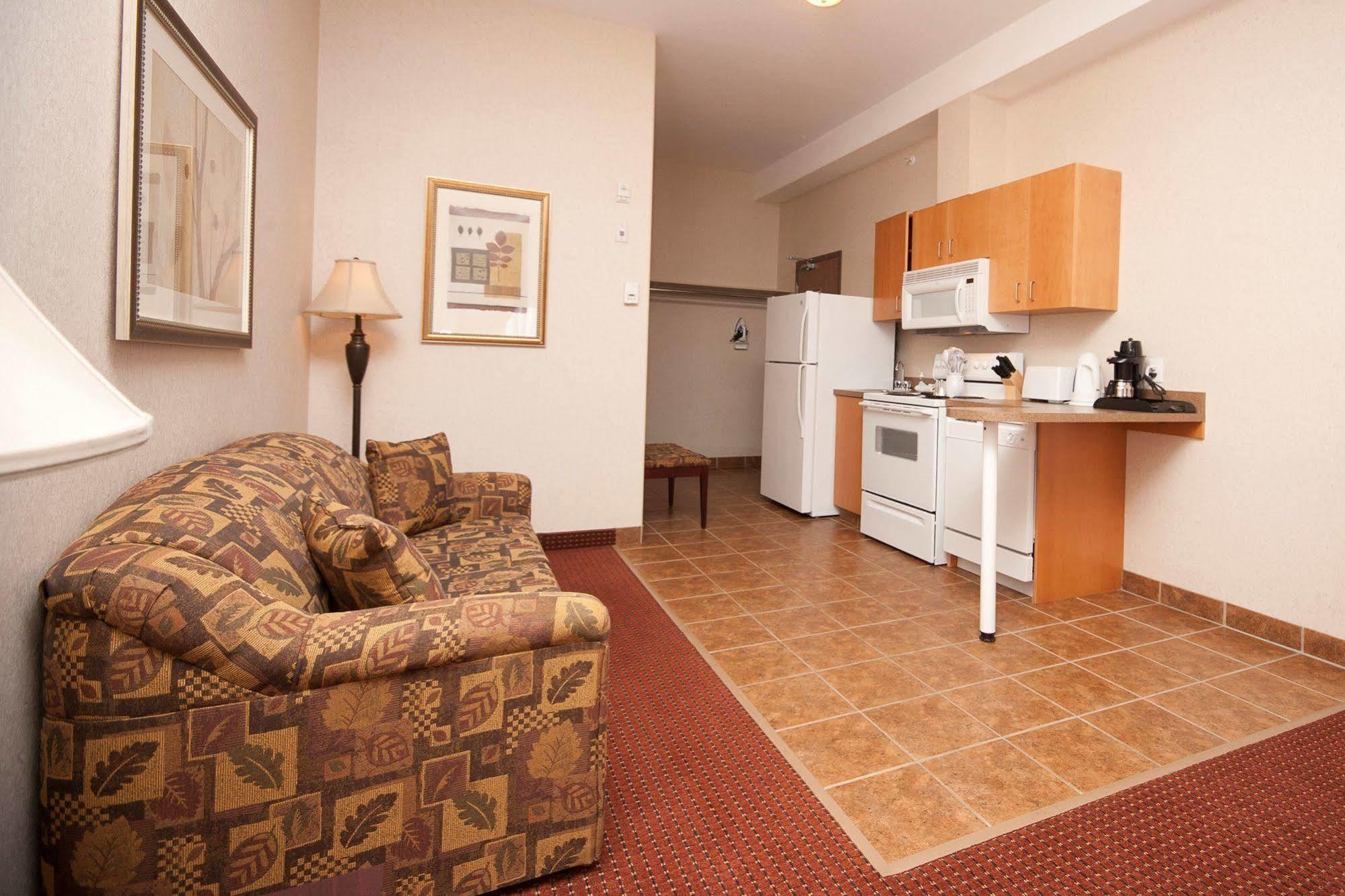 Peavine Inn & Suites High Prairie Ngoại thất bức ảnh